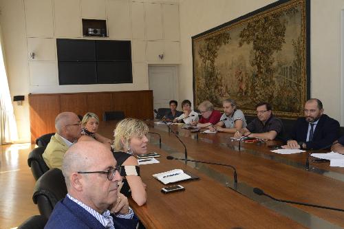 Sebastiano Callari (Assessore regionale Funzione pubblica e Semplificazione) con Barbara Zilli (Assessore regionale Finanze e Patrimonio) al Tavolo sindacale Insiel - Trieste 19/07/2018